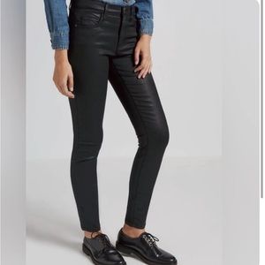 Almost-New: Current/Elliott black-coated low waist ankle skinny jeans